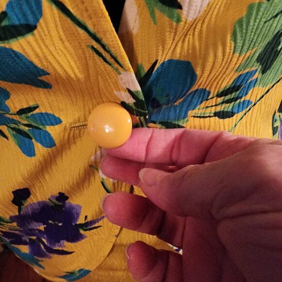 Amazing Vintage 1980's Valentino "Miss V" 2-Piece Floral Silk Skirt Suit - Picture 11 of 16